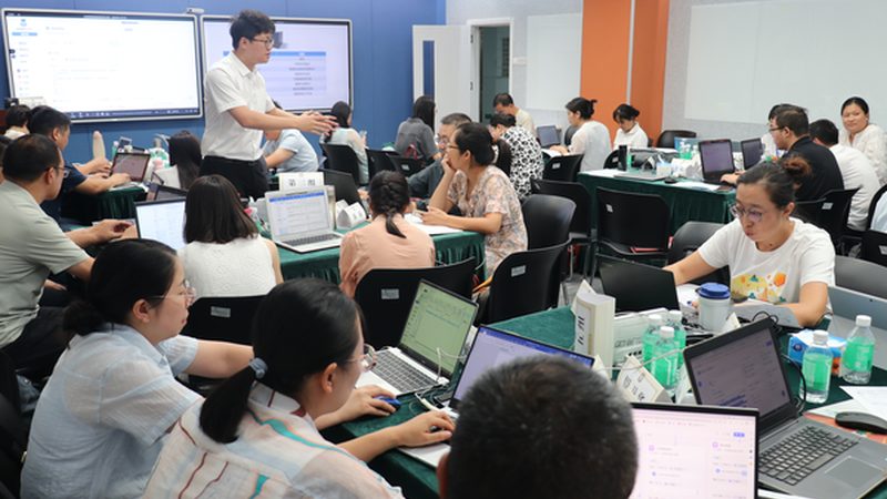 二建与一建培训：深度解析通过率差异